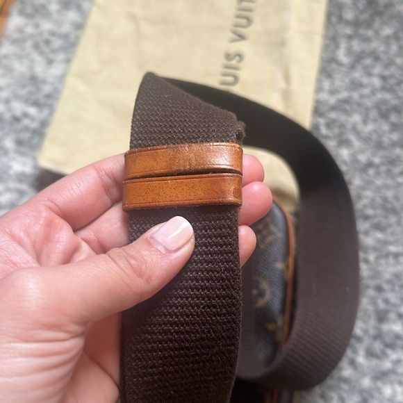 Louis Vuitton Bum Bag - Picture 8 of 13